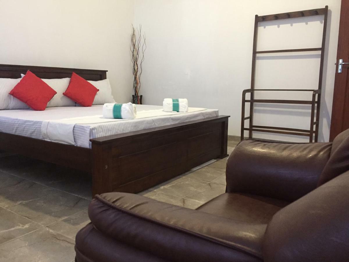 Ivana Homestay كاندي المظهر الخارجي الصورة