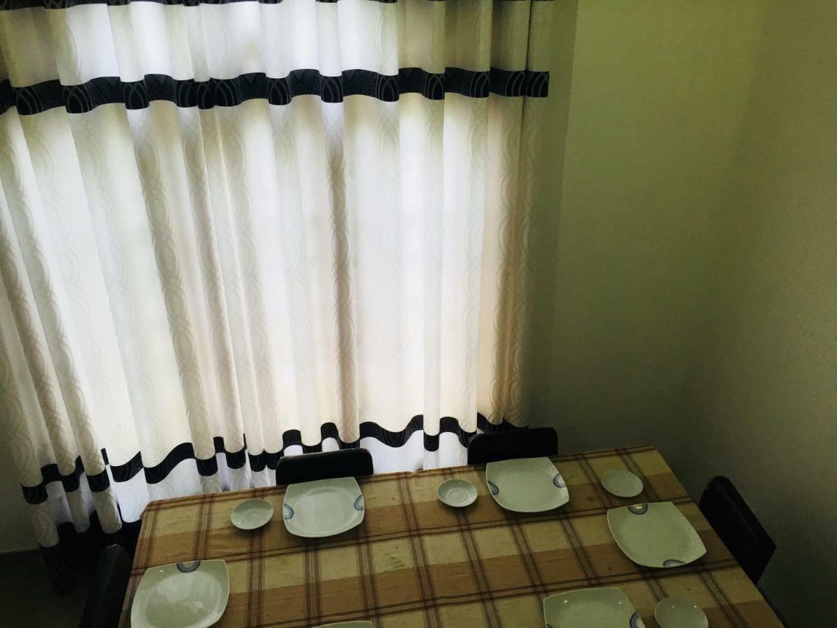 Ivana Homestay كاندي المظهر الخارجي الصورة