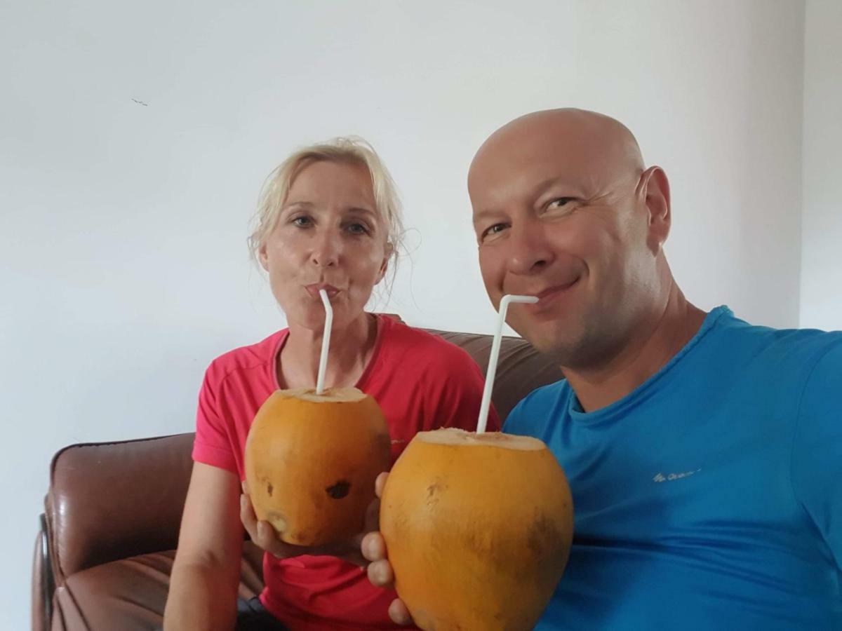 Ivana Homestay كاندي المظهر الخارجي الصورة