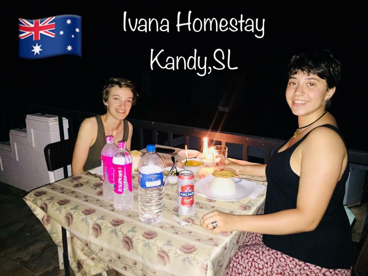 Ivana Homestay كاندي المظهر الخارجي الصورة